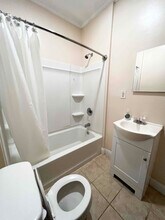 126 Laurel Ave E in Greenwood, SC - Building Photo - Building Photo