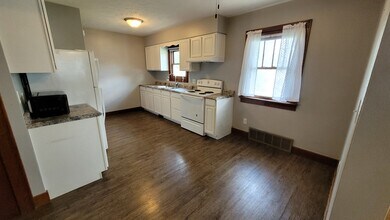 908 S 1st St in Norfolk, NE - Building Photo - Building Photo