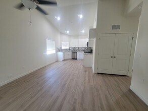 8520 Grandy St in Bakersfield, CA - Building Photo - Building Photo