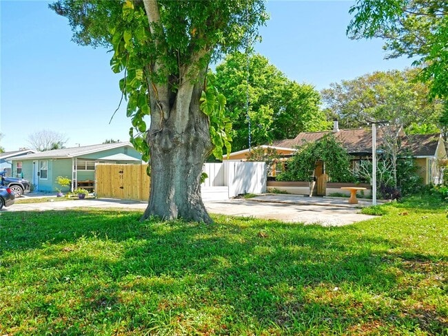 3901 31st St N in St. Petersburg, FL - Building Photo - Building Photo