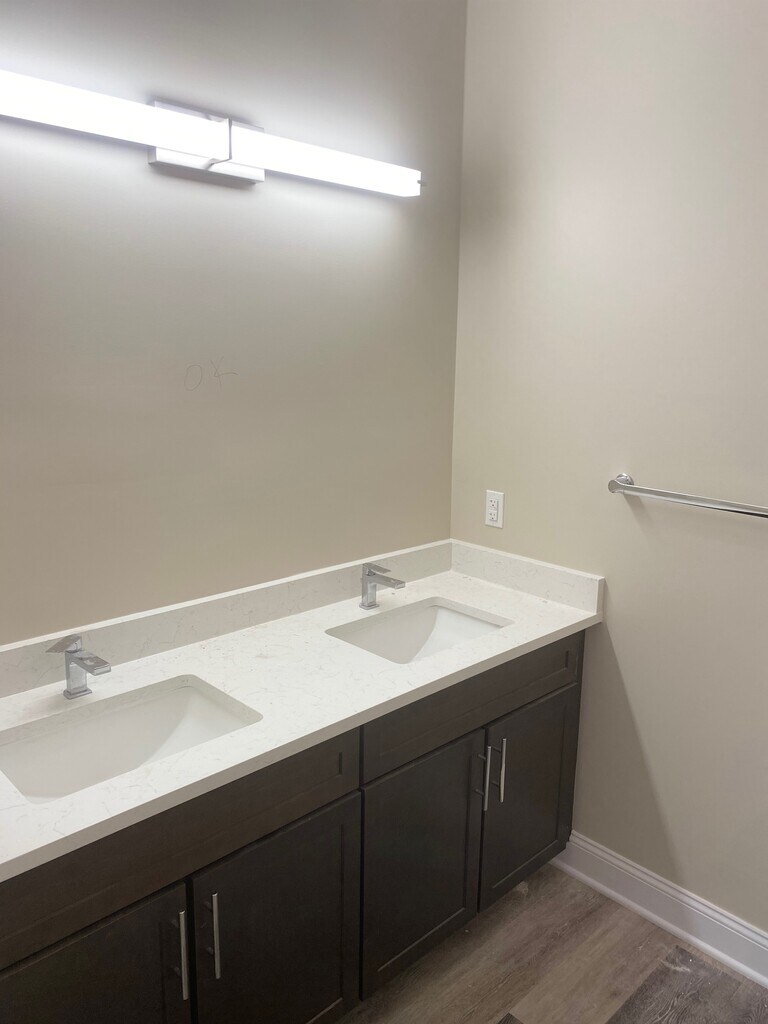 Oak Street Park Apartments Rochelle Park, NJ Apartments For Rent