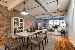 413 S Main St in Memphis, TN - Building Photo