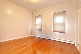 39 Bowers St in Jersey City, NJ - Building Photo - Building Photo