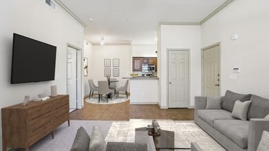 Crest Manor in Lewisville, TX - Building Photo - Building Photo