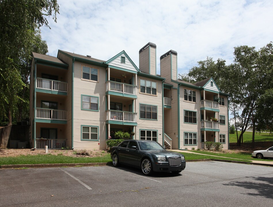 Oakland Oaks in Cumming, GA - Foto de edificio