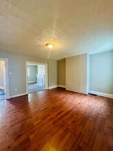 227 W Burgess St in Pittsburgh, PA - Building Photo - Building Photo