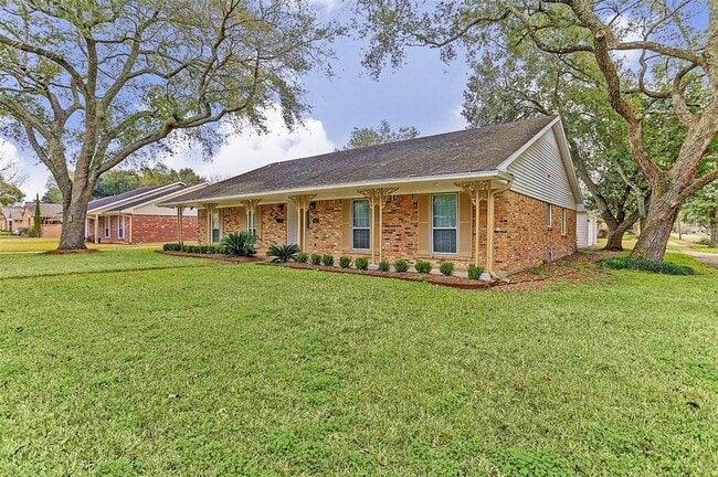 property at 6031 Cerritos Dr