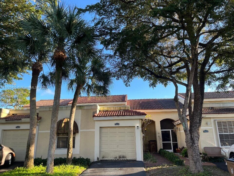 3526 Deer Creek Palladian Cir in Deerfield Beach, FL - Building Photo