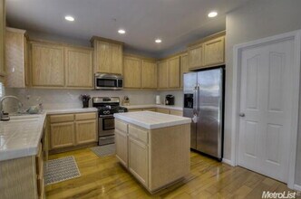 1411 Landmark Cir in Lincoln, CA - Building Photo - Building Photo