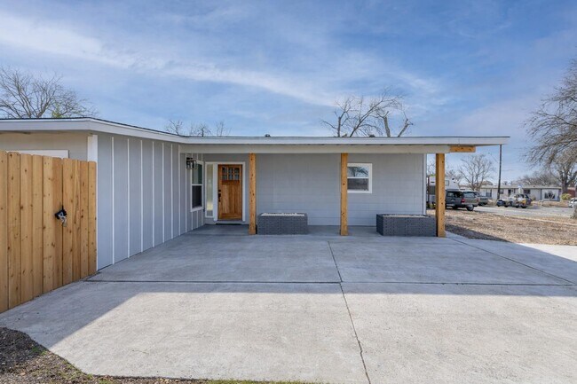 property at 306 Westmoreland Dr