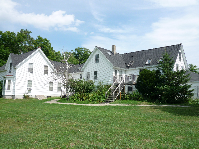 3539 Ladds Ln in Epping, NH - Foto de edificio