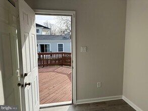 7517 Fisher Dr in Falls Church, VA - Building Photo - Building Photo