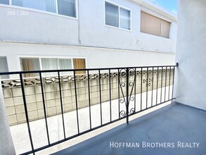 1227 12th St, Unit 6 in Santa Monica, CA - Building Photo - Building Photo