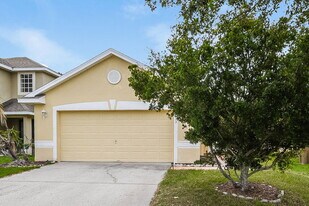 213 Owenshire Cir in Kissimmee, FL - Building Photo