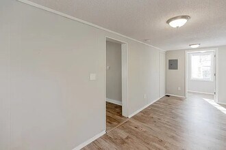 712 2nd Way in Pleasant Grove, AL - Foto de edificio - Building Photo