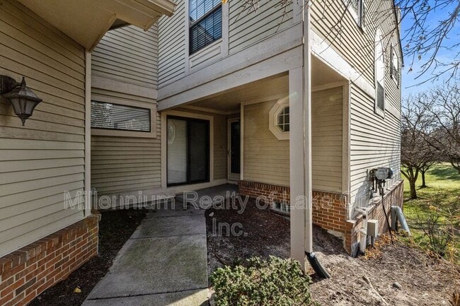 5611 Drake Hollow Dr in West Bloomfield Township, MI - Building Photo - Building Photo