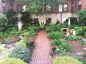 86 Jersey St, Unit B1 in Boston, MA - Building Photo - Building Photo
