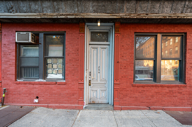 254 Wythe Ave in Brooklyn, NY - Building Photo - Building Photo