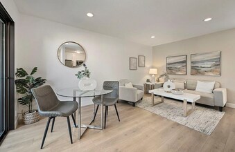 295 Stonegate Cir, Unit Perfectly Located in San Jose, CA - Building Photo - Building Photo