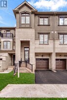 1375 Kaniv St in Oakville, ON - Building Photo