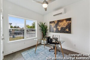 3214 N Elmendorf St in San Antonio, TX - Building Photo - Building Photo