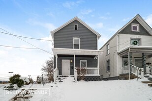 5111 Warren Ave in Norwood, OH - Building Photo