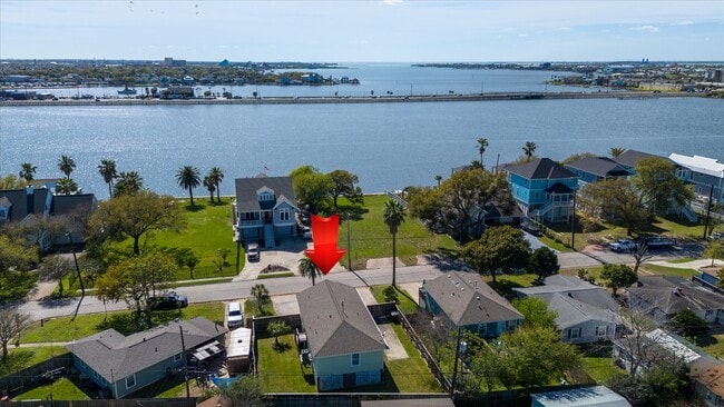 property at 1618 Bayou Shore Dr