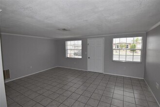 11732 Newell Dr in Port Richey, FL - Building Photo - Building Photo