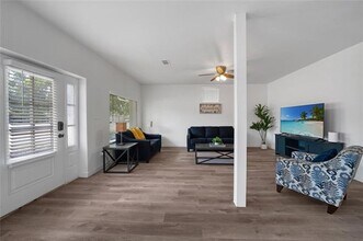 1011 S Armstrong Ave in Denison, TX - Building Photo - Building Photo