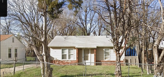 2517 SW 42nd St in Oklahoma City, OK - Building Photo - Building Photo