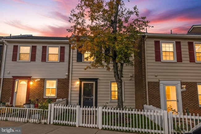 property at 7604 Somerset Ln