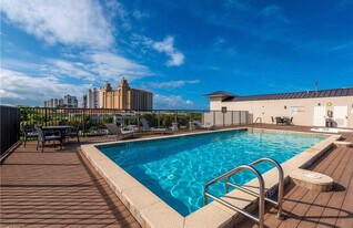 260 Southbay Dr, Unit Vanderbilt Beach Area in Naples, FL - Building Photo