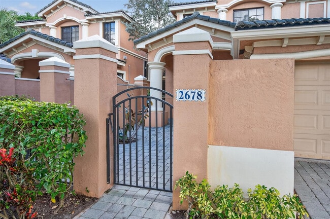 2678 Center Ct Dr in Weston, FL - Building Photo - Building Photo