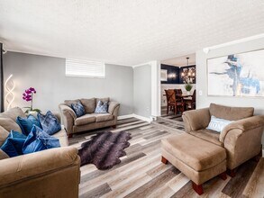 123 E Alcott Rd in Columbus, OH - Building Photo - Building Photo