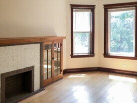 1434 W Addison St, Unit 2 in Chicago, IL - Building Photo