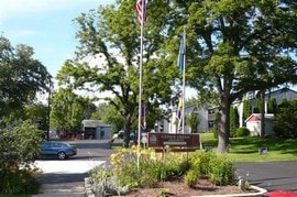 Cedar Green Apartments in Monroe, WI - Building Photo