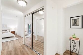 838 Pine Ave, Unit 113 in Long Beach, CA - Building Photo - Building Photo
