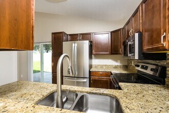 1206 Sheeler Hills Dr in Apopka, FL - Building Photo - Building Photo