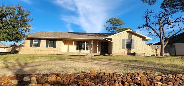 1603 Newsom Ct in Pantego, TX - Building Photo