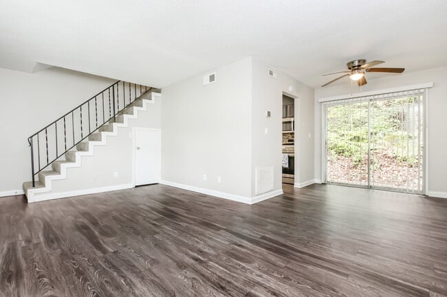 East Ridge Flats and Townhomes in Chattanooga, TN - Building Photo - Building Photo