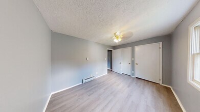 34 Auburn Ave in Shelby, OH - Building Photo - Building Photo