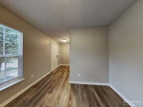 6303 Pensfold Dr in Charlotte, NC - Building Photo - Building Photo