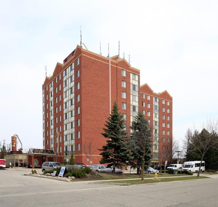 Fiuili Terrace in Vaughan, ON - Building Photo