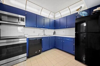 100 Ocean Trail Way, Unit 107 in Jupiter, FL - Foto de edificio - Building Photo