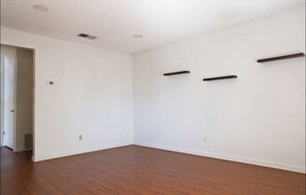 173 Park Place Dr in Petaluma, CA - Building Photo - Building Photo