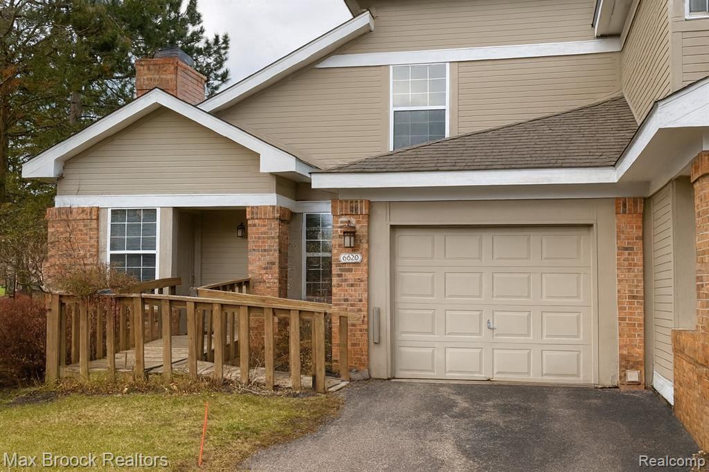 6620 Fireside Ct in West Bloomfield Township, MI - Building Photo