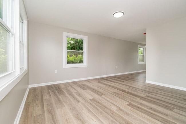 1335 Mantle St in Parkville, MD - Building Photo - Building Photo
