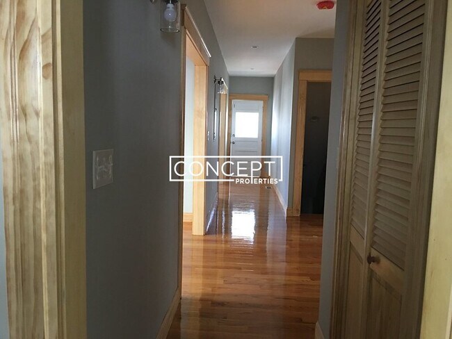 152 Winchester St in Brookline, MA - Building Photo - Building Photo