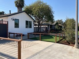 5750 W 85th Pl in Los Angeles, CA - Building Photo