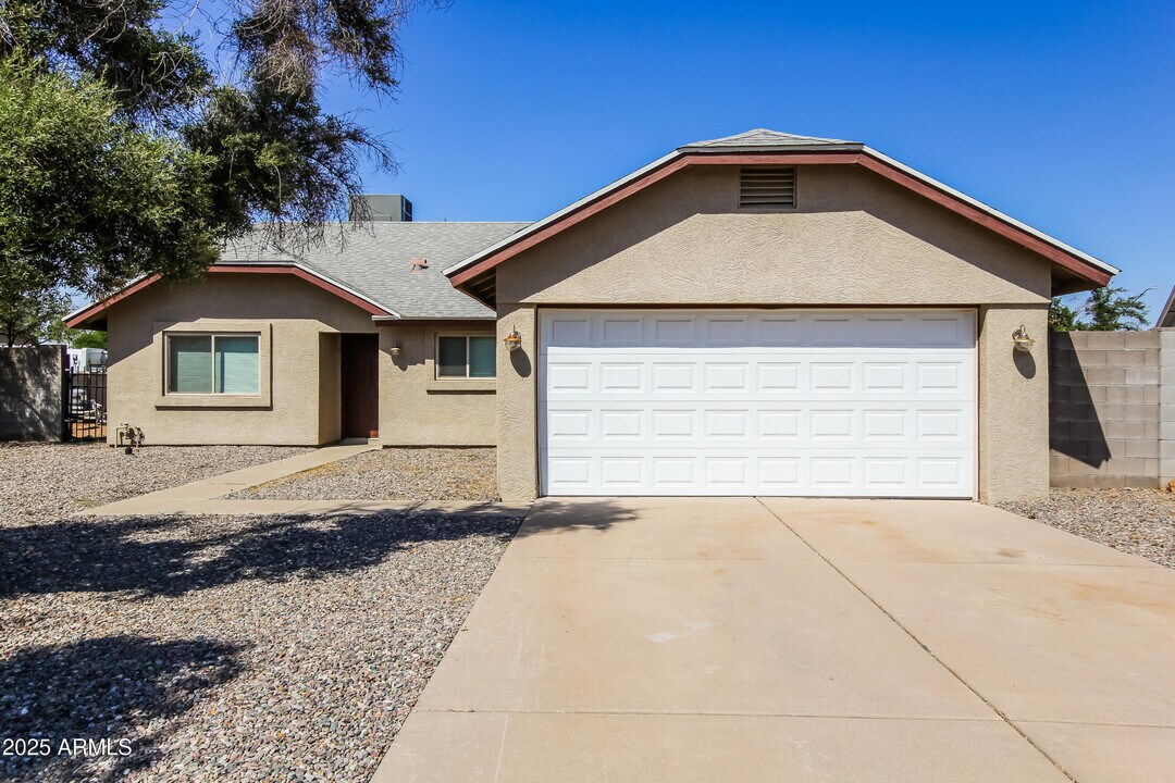 16422 N 66th Dr in Glendale, AZ - Building Photo